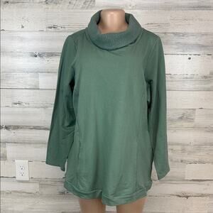 D & Co Essentials Women’s Long Sleeve Turtleneck Plus Size 1X Green Sweatshirt